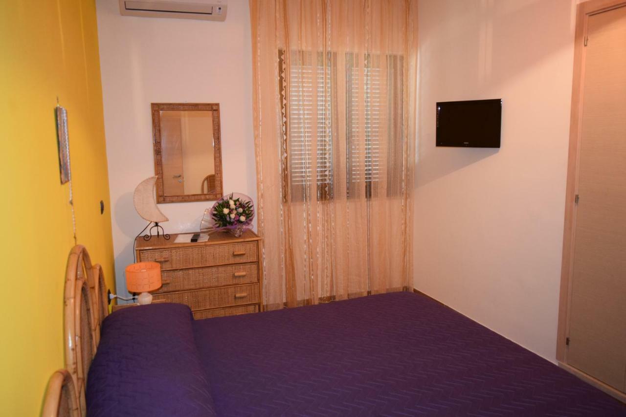 Bed &Breakfast Pinetamare Castel Volturno Exterior foto