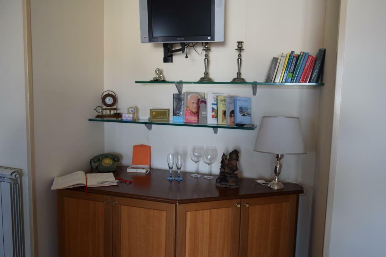 Bed &Breakfast Pinetamare Castel Volturno Exterior foto