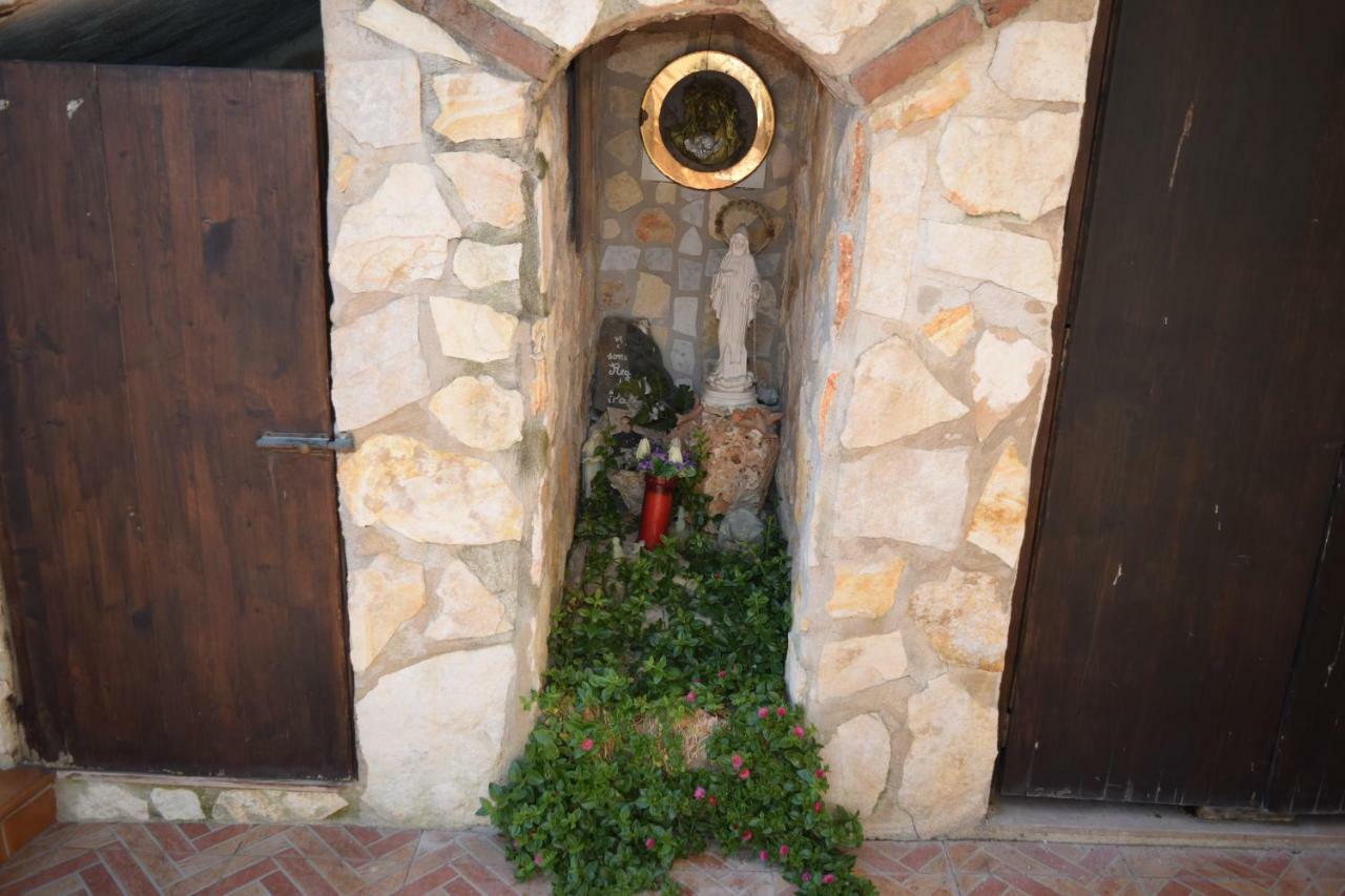 Bed &Breakfast Pinetamare Castel Volturno Exterior foto