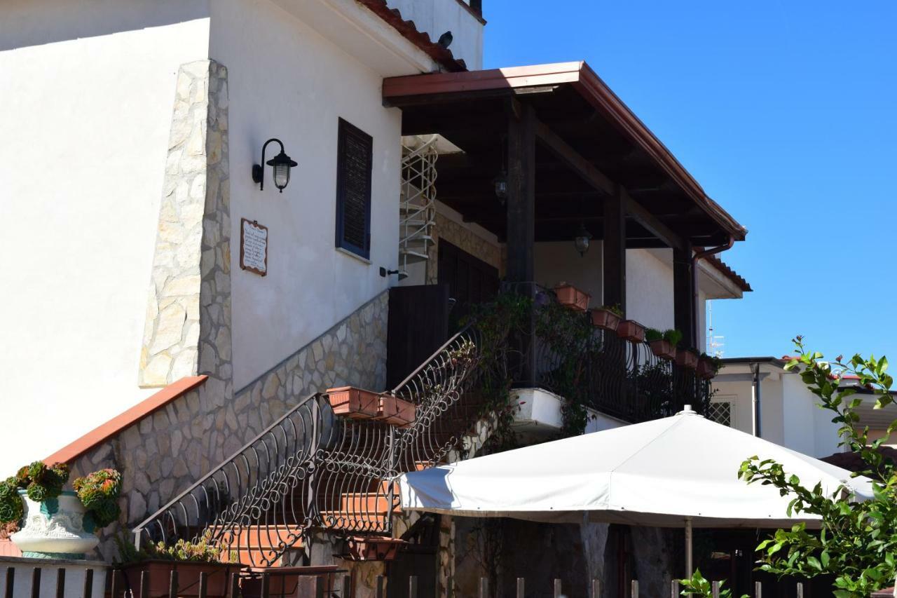 Bed &Breakfast Pinetamare Castel Volturno Exterior foto