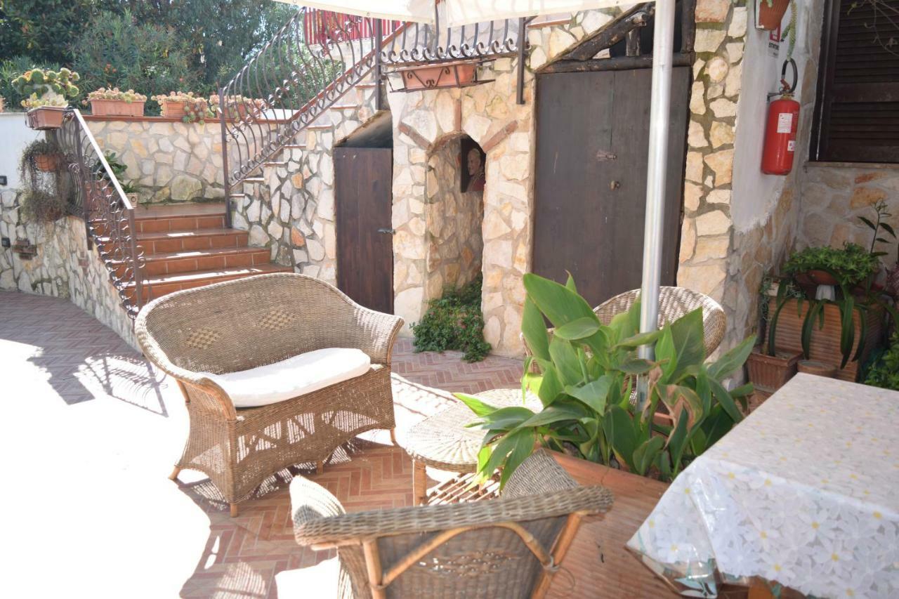 Bed &Breakfast Pinetamare Castel Volturno Exterior foto