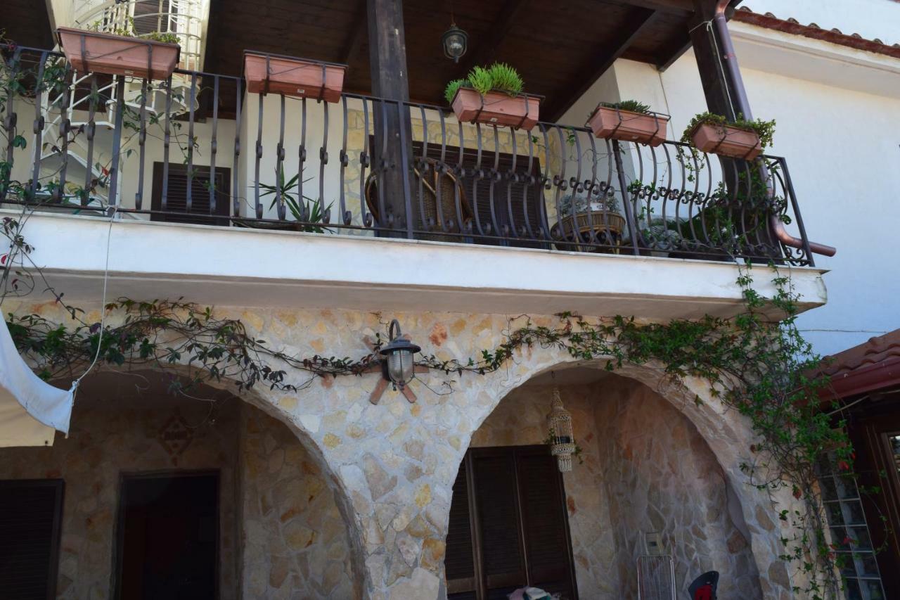 Bed &Breakfast Pinetamare Castel Volturno Exterior foto